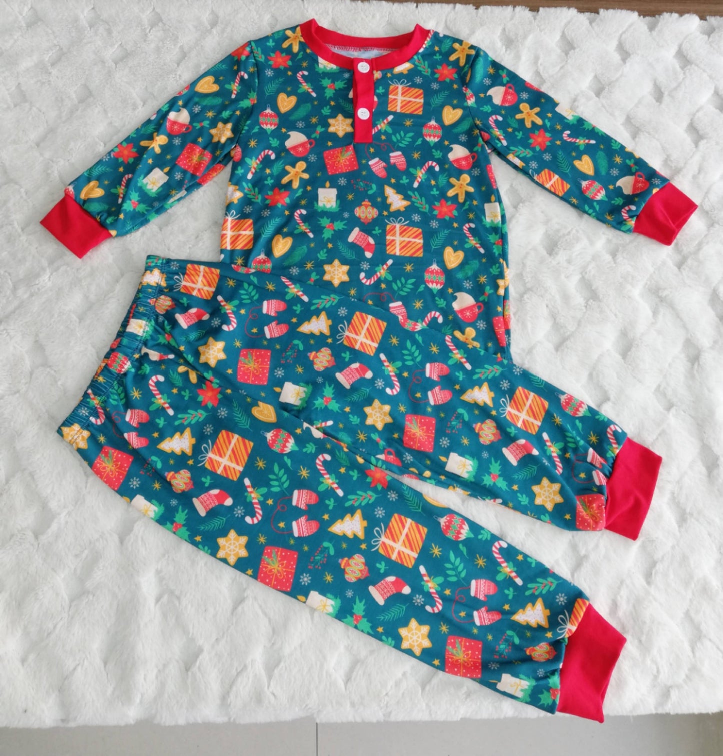 Festive Children's Christmas Pajamas - 2 Piece Set - Jogger Style